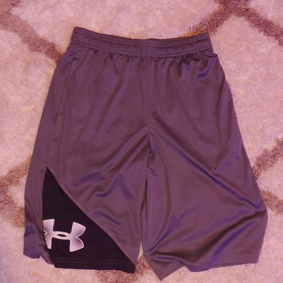 Clothes - Picture 4 of 4